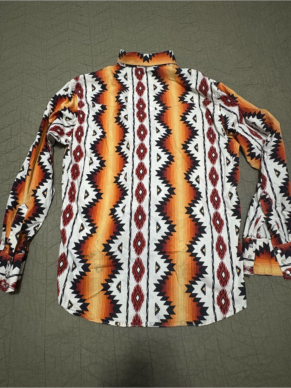 Wrangler Western Shirt Men’s Large Southwest Aztec Pearl Snap Long Sleeve - Picture 3 of 3